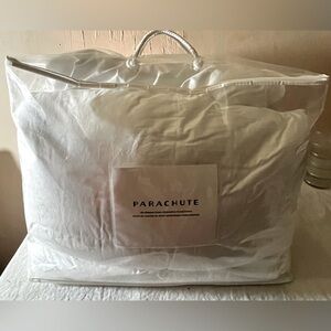 Parachute Home “All Season Down Alternative” Duvet Insert Size Full/Queen